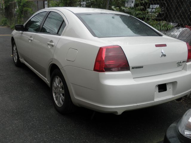 Mitsubishi Galant 2008 photo 4