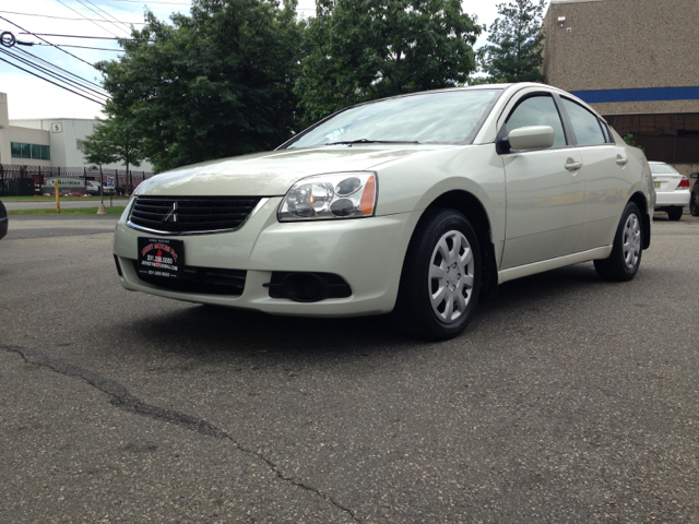 Mitsubishi Galant LW2 Sedan