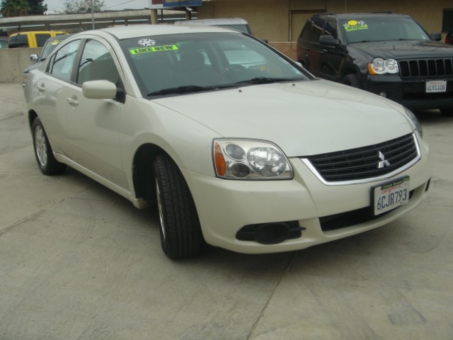 Mitsubishi Galant 2009 photo 1