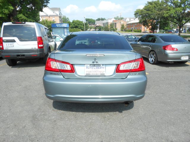 Mitsubishi Galant 2009 photo 2