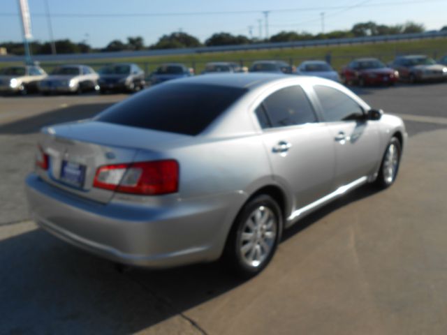 Mitsubishi Galant 2009 photo 2