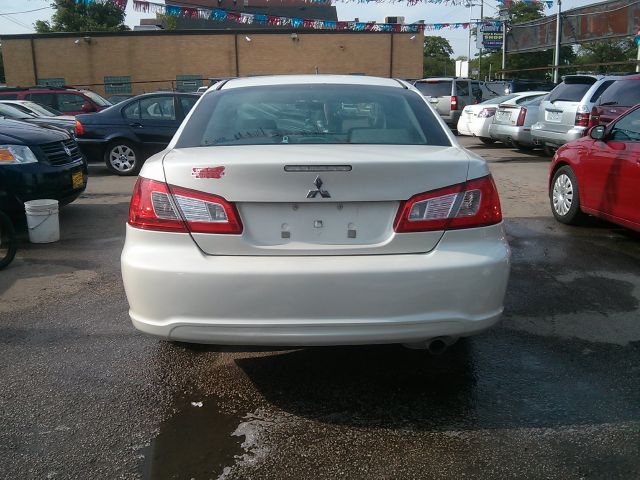 Mitsubishi Galant 2009 photo 1