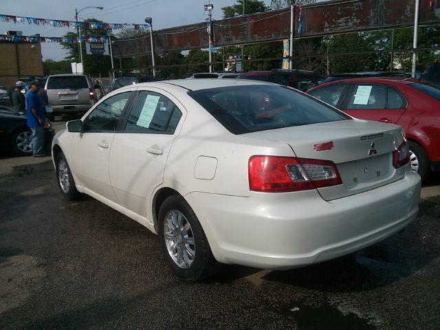 Mitsubishi Galant 2009 photo 3