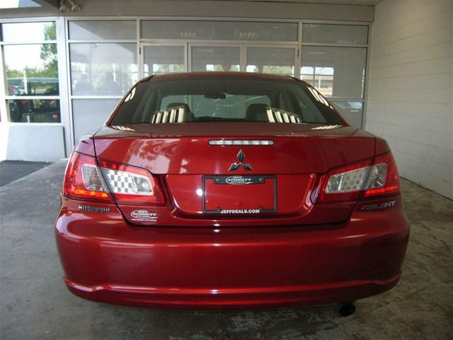 Mitsubishi Galant 2010 photo 3