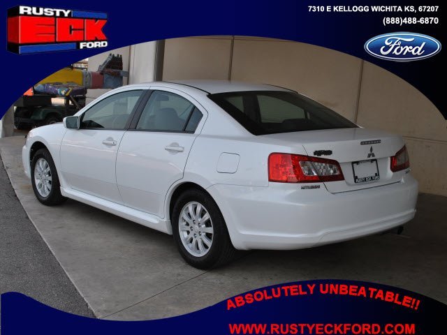 Mitsubishi Galant 2010 photo 4