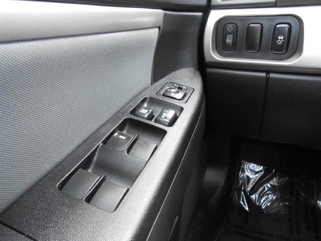 Mitsubishi Galant 2010 photo 9