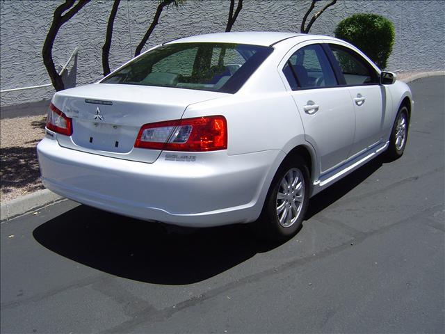 Mitsubishi Galant 2010 photo 3