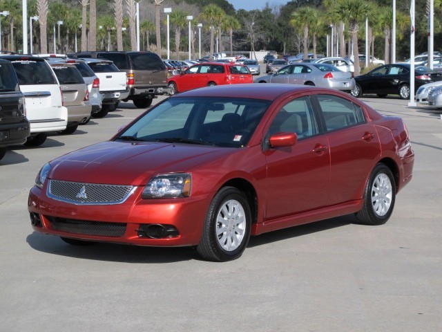 Mitsubishi Galant 2010 photo 1