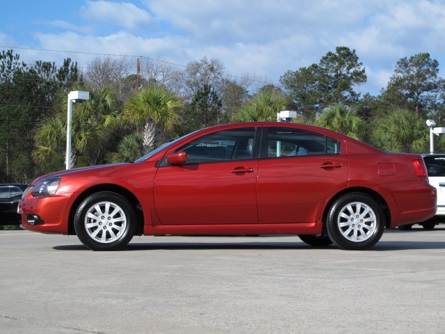 Mitsubishi Galant 2010 photo 4