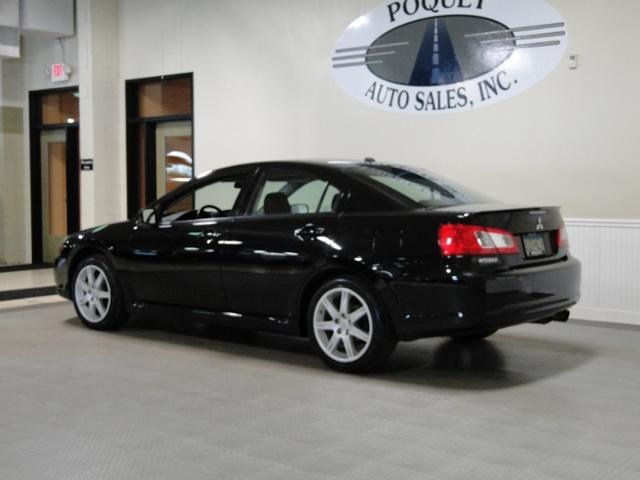 Mitsubishi Galant 2010 photo 2