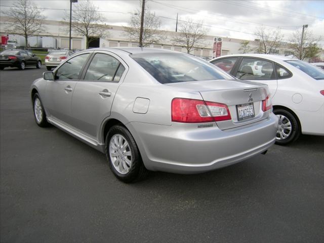 Mitsubishi Galant 2010 photo 1