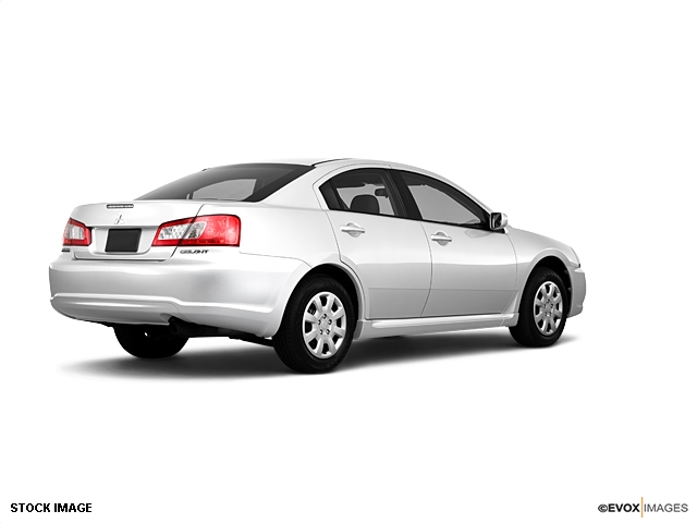 Mitsubishi Galant 2010 photo 1