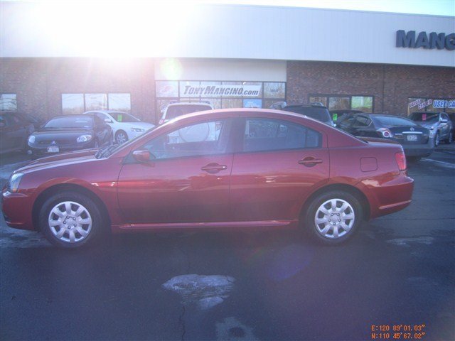 Mitsubishi Galant 2010 photo 1