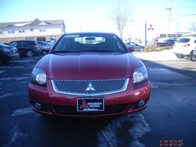 Mitsubishi Galant 2010 photo 2