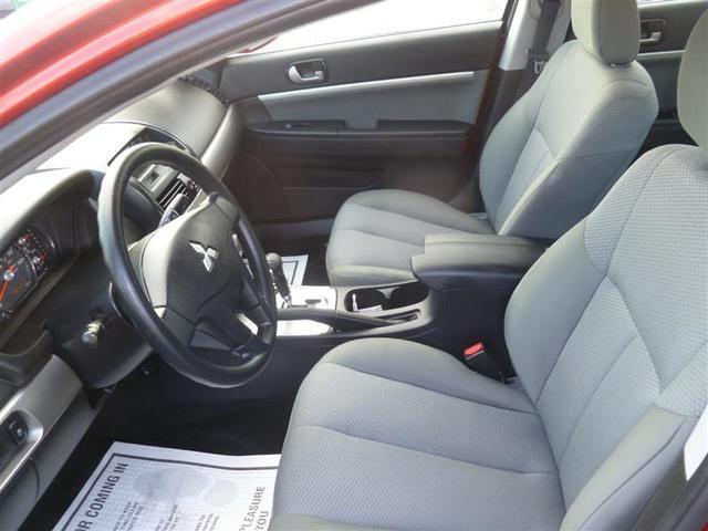 Mitsubishi Galant 2010 photo 5