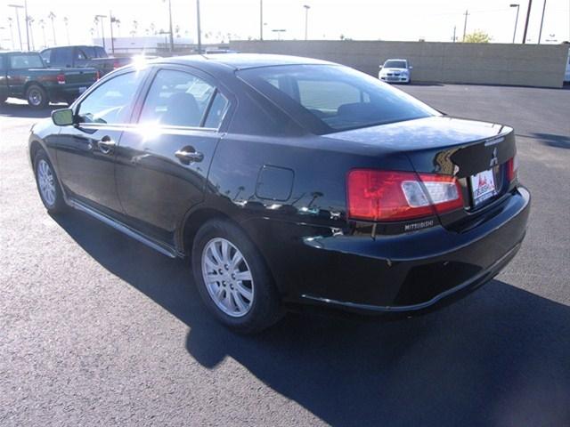 Mitsubishi Galant 2010 photo 4