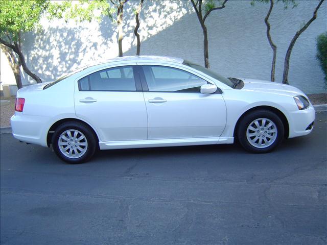 Mitsubishi Galant 2010 photo 3