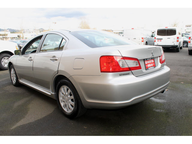 Mitsubishi Galant 2010 photo 5