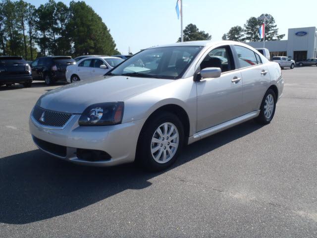 Mitsubishi Galant 2010 photo 1