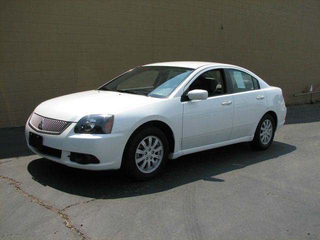 Mitsubishi Galant 2011 photo 4