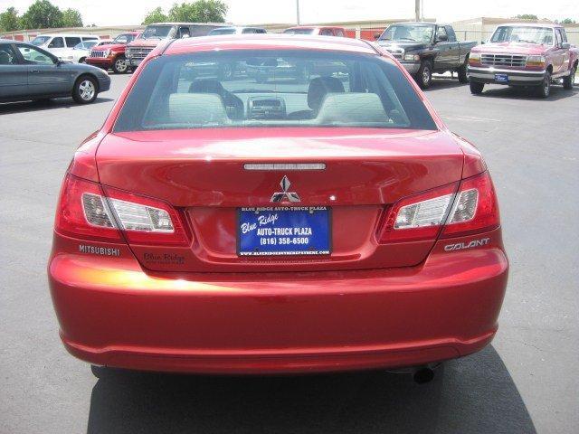 Mitsubishi Galant 2011 photo 10