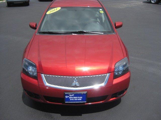 Mitsubishi Galant 2011 photo 2