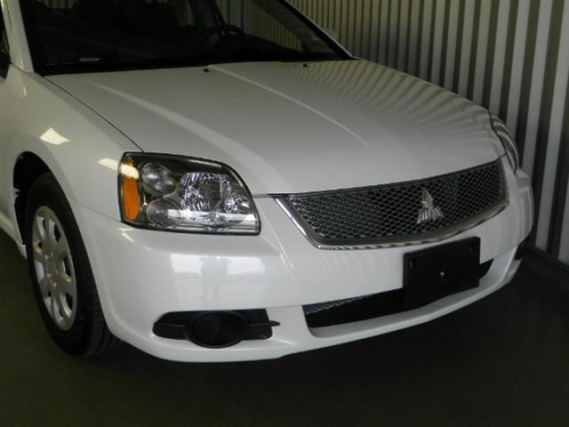 Mitsubishi Galant 2012 photo 3