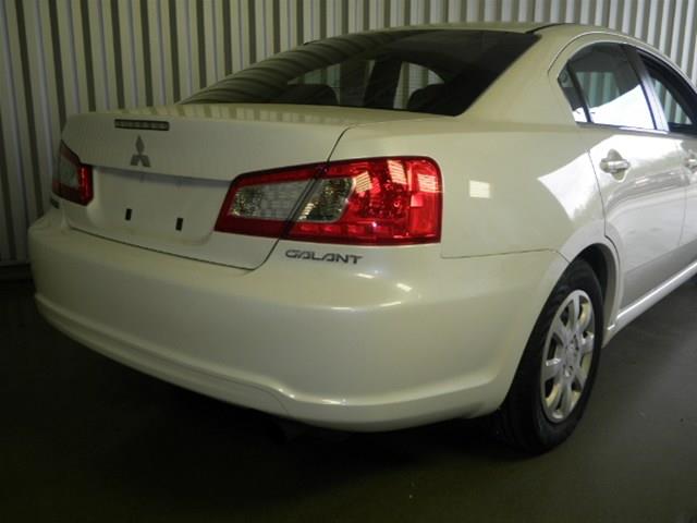 Mitsubishi Galant 2012 photo 4