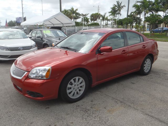 Mitsubishi Galant 2012 photo 1