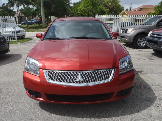 Mitsubishi Galant 2012 photo 2