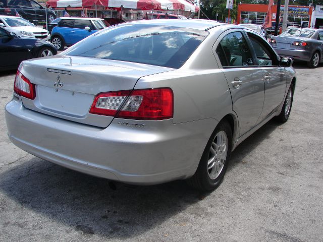 Mitsubishi Galant 2012 photo 17