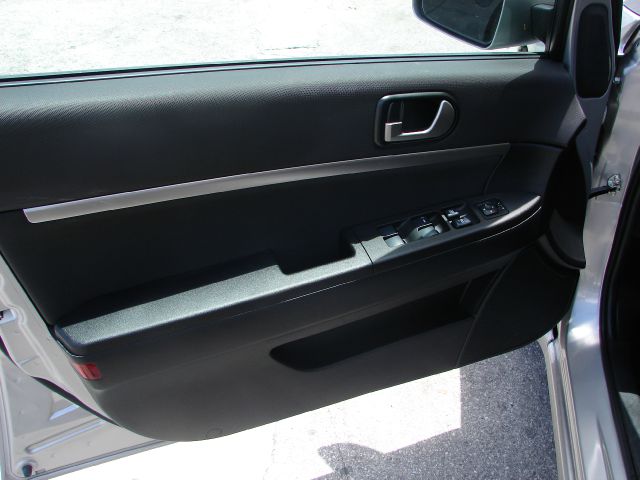 Mitsubishi Galant 2012 photo 18