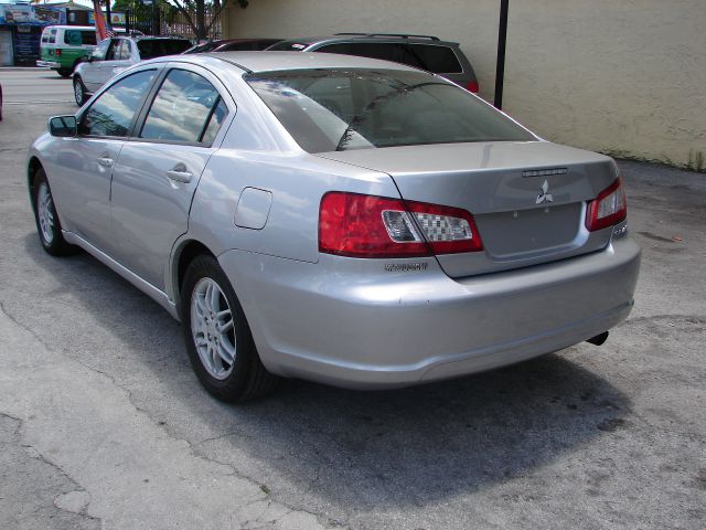 Mitsubishi Galant 2012 photo 4