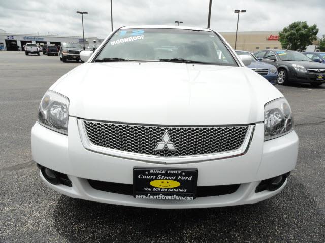 Mitsubishi Galant 2012 photo 1