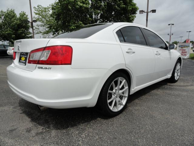 Mitsubishi Galant 2012 photo 4