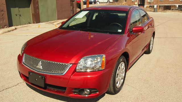 Mitsubishi Galant 2012 photo 2