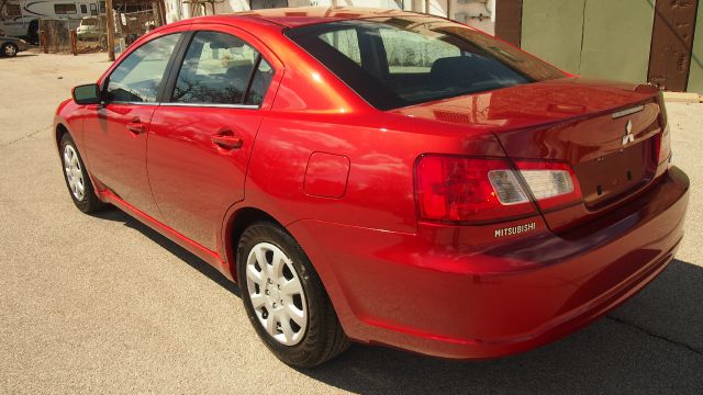 Mitsubishi Galant 2012 photo 3