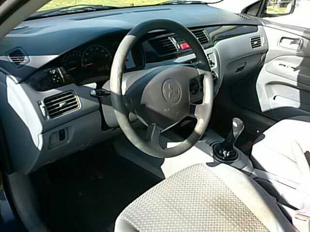 Mitsubishi Lancer 2002 photo 2