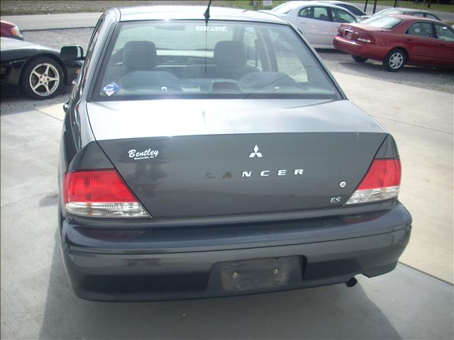 Mitsubishi Lancer 2002 photo 2