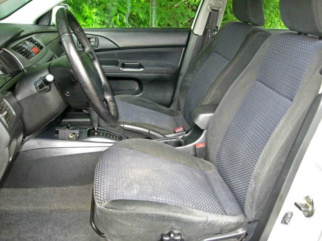 Mitsubishi Lancer 2002 photo 14