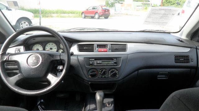 Mitsubishi Lancer 2002 photo 8