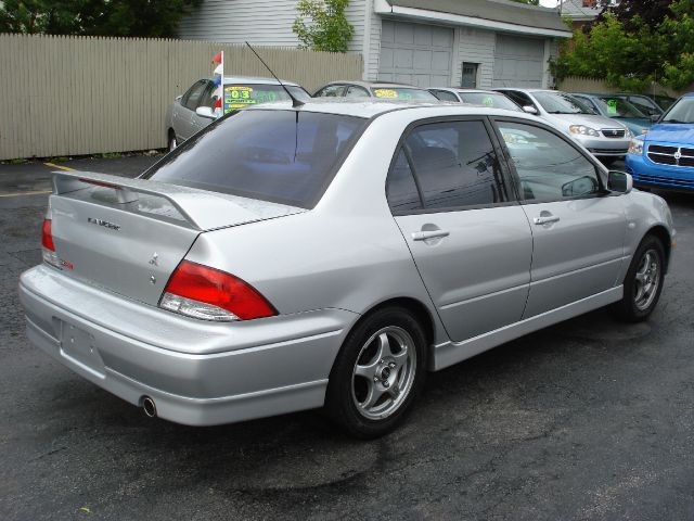 Mitsubishi Lancer 2002 photo 2