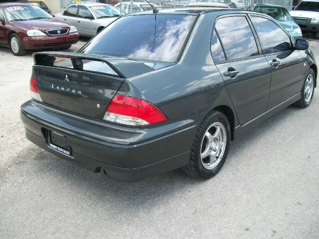 Mitsubishi Lancer 2002 photo 3