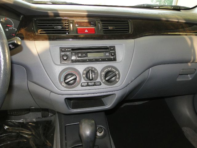 Mitsubishi Lancer Touring W/nav.sys Sedan