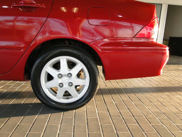 Mitsubishi Lancer 2002 photo 18