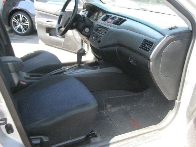 Mitsubishi Lancer 2003 photo 2