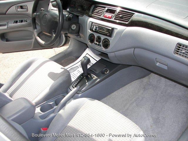 Mitsubishi Lancer 2003 photo 9