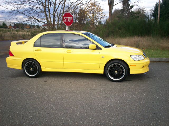 Mitsubishi Lancer 2003 photo 2