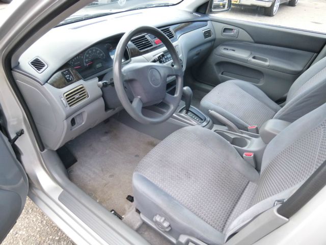 Mitsubishi Lancer 2003 photo 2