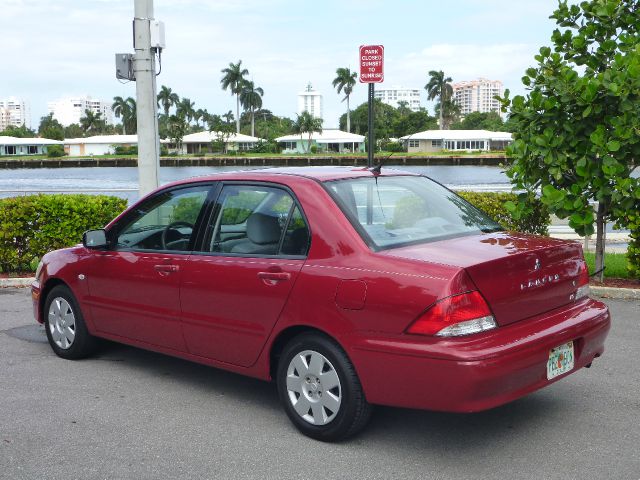 Mitsubishi Lancer 2003 photo 2